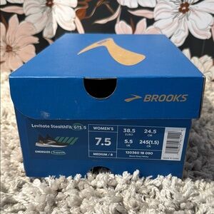 Brand new Brooks Levitate StealthFit GTS 5 Women's Shoes